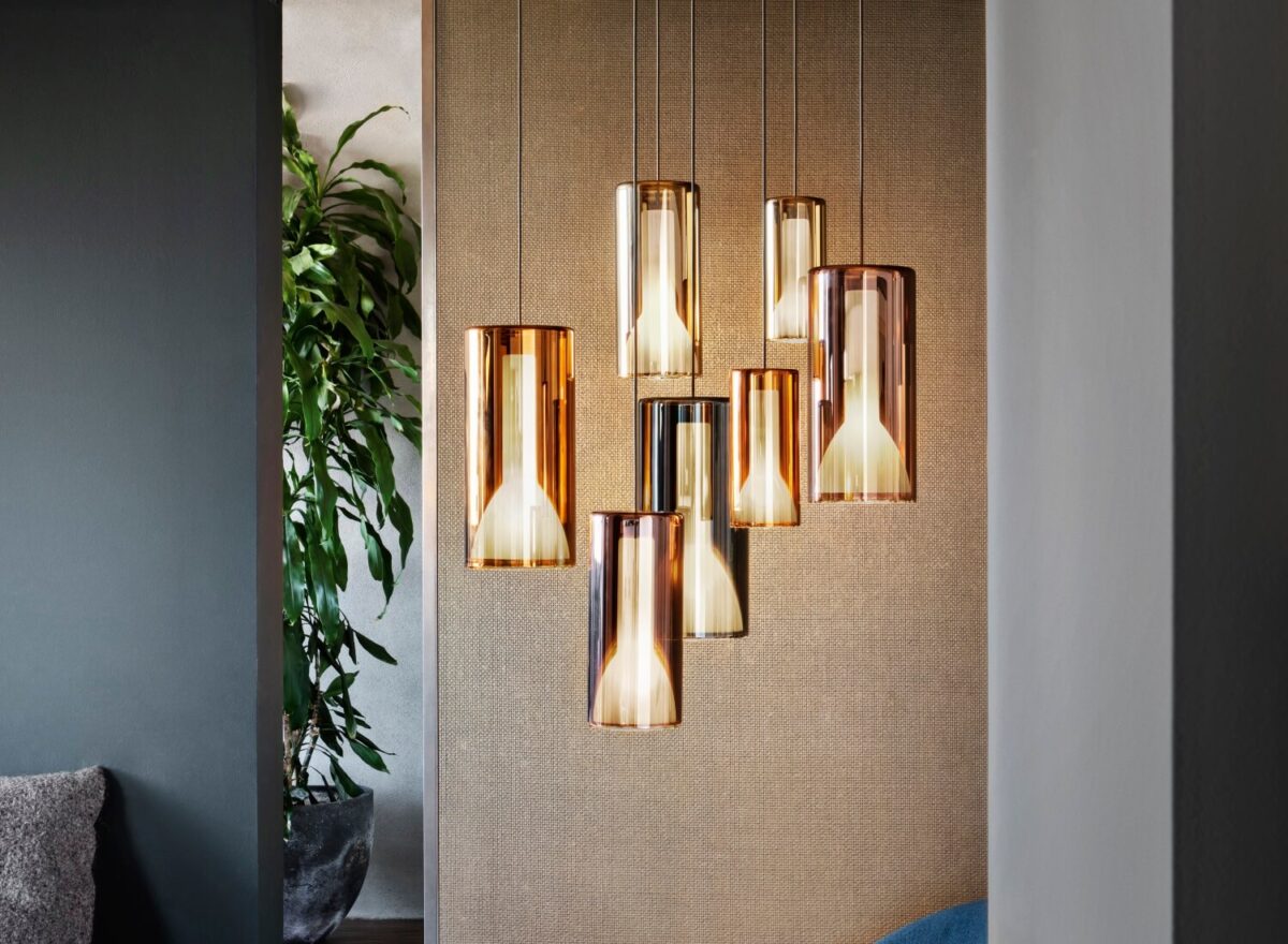 Penta Lit Chandelier 01