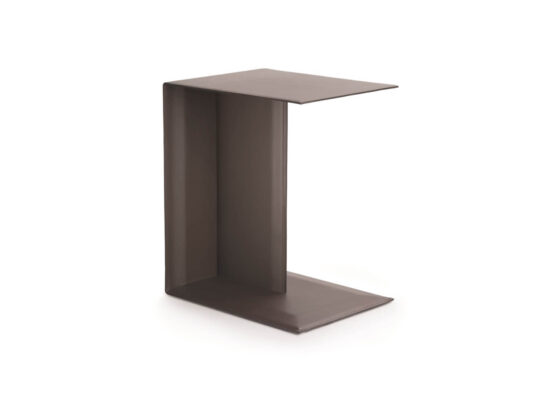 Flexform Plain Side Table STILL LIFE 01