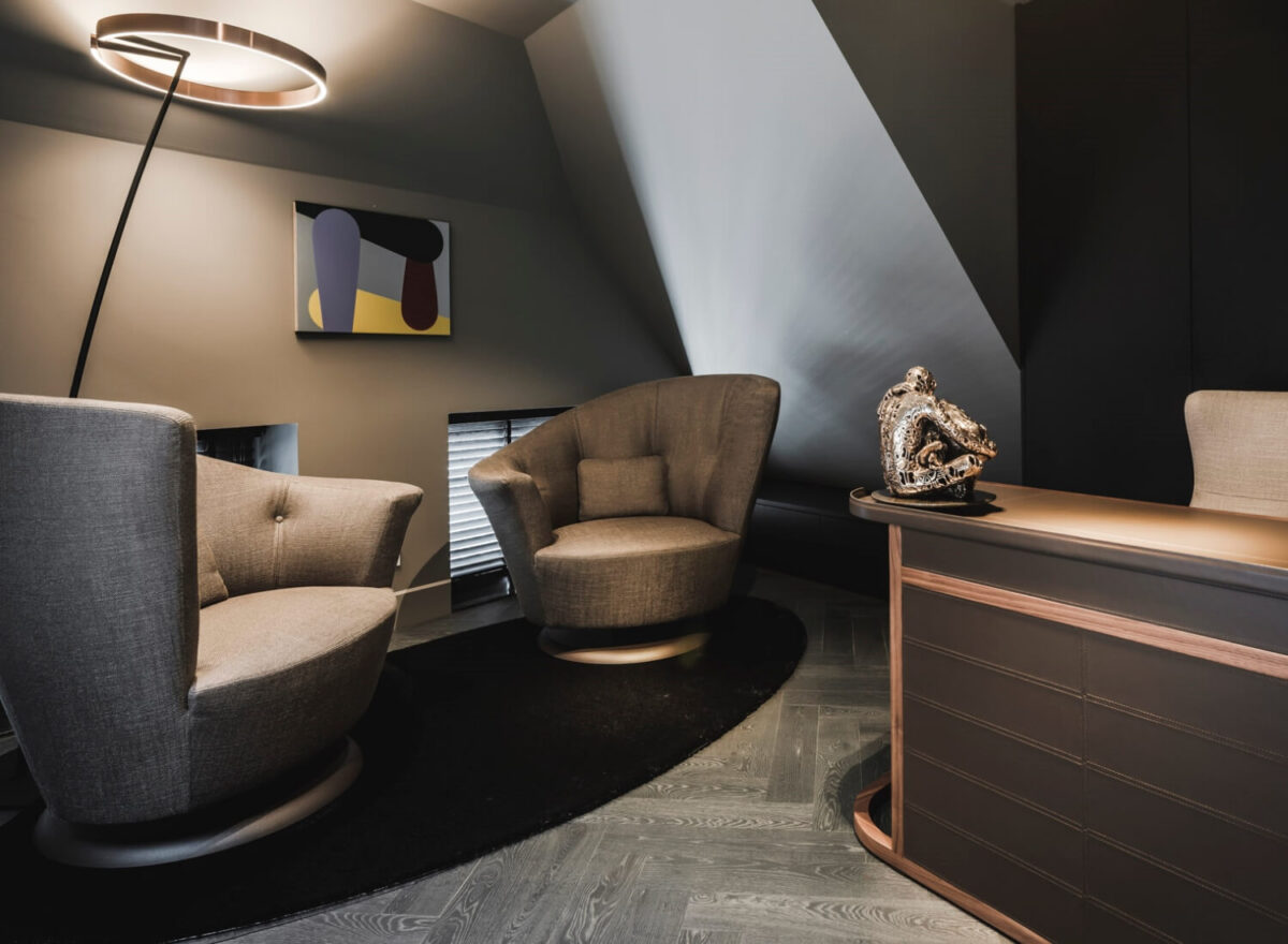 Giorgetti Arabella Armchair LIFESTYLE 03