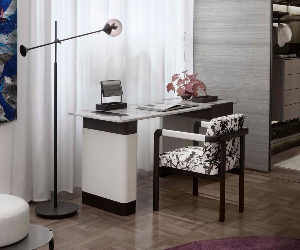 Giorgetti Edward Dressing Table LIFESTYLE 001
