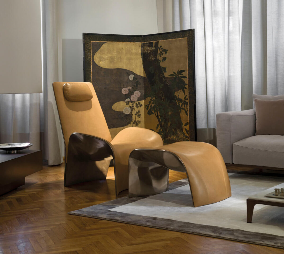 Giorgetti Eva Armchair LIFESTYLE 02