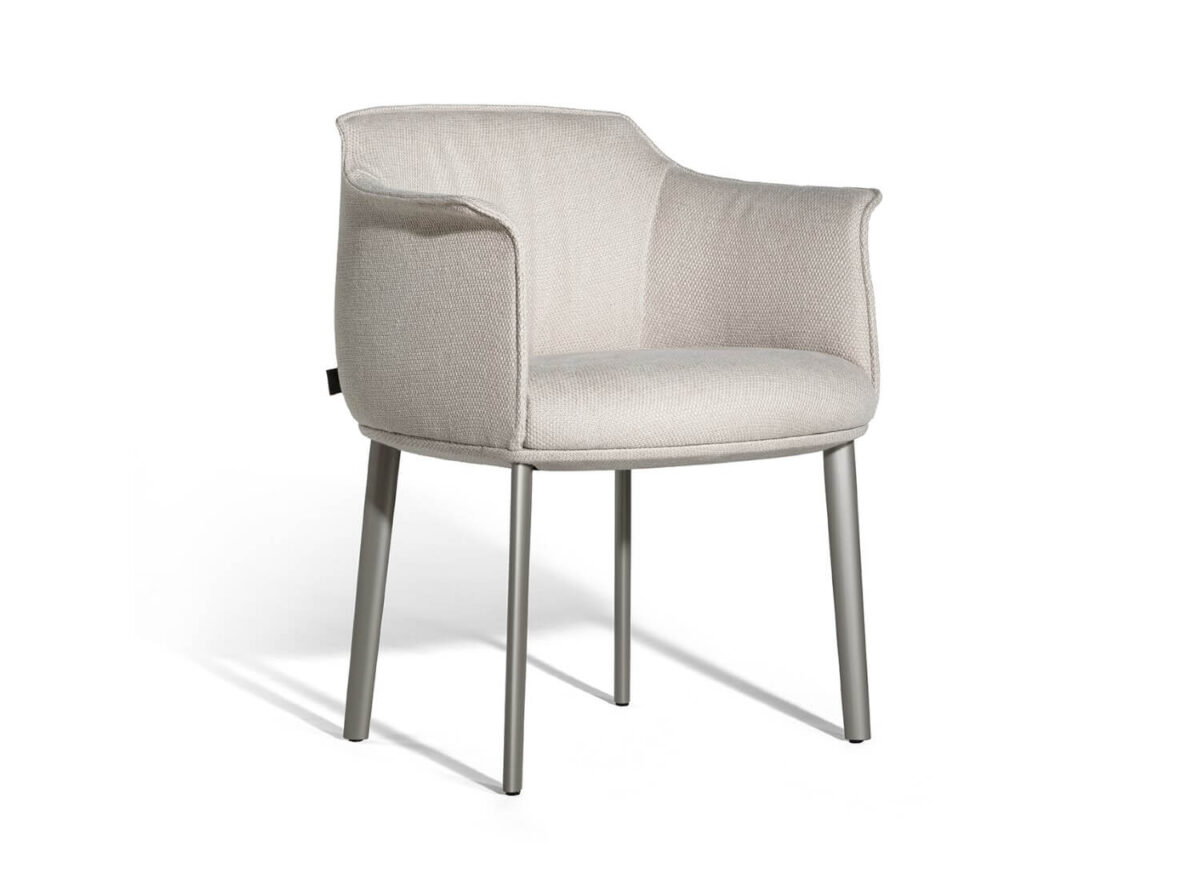 Poltrona Frau Archibald Armchair Metal Legs STILL LIFE 005
