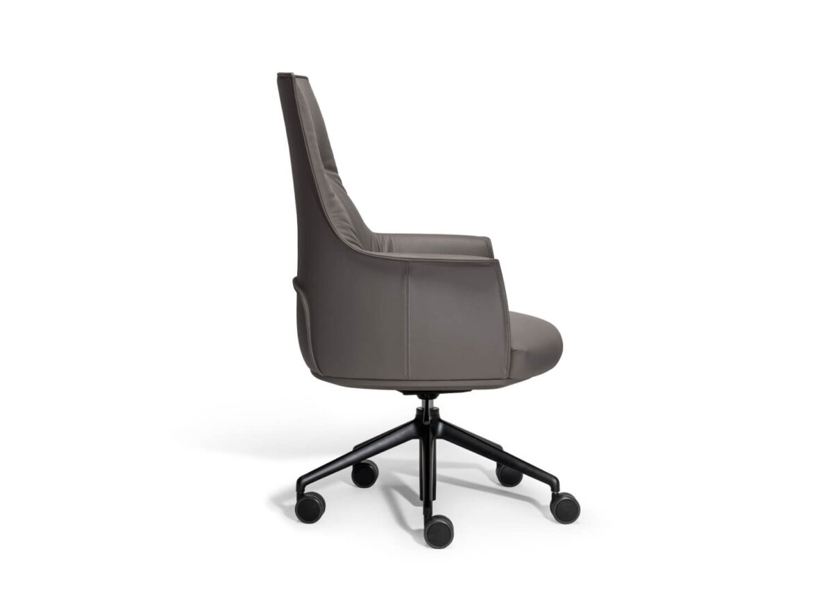 Poltrona Frau Archibald High Desk Chair STILL LIFE 003