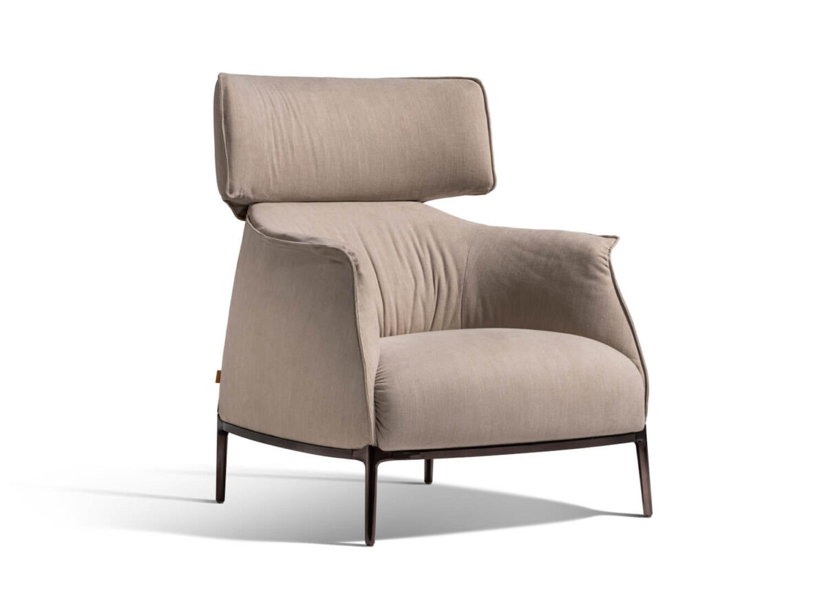 Poltrona Frau Archibald King Armchair STILL LIFE 002