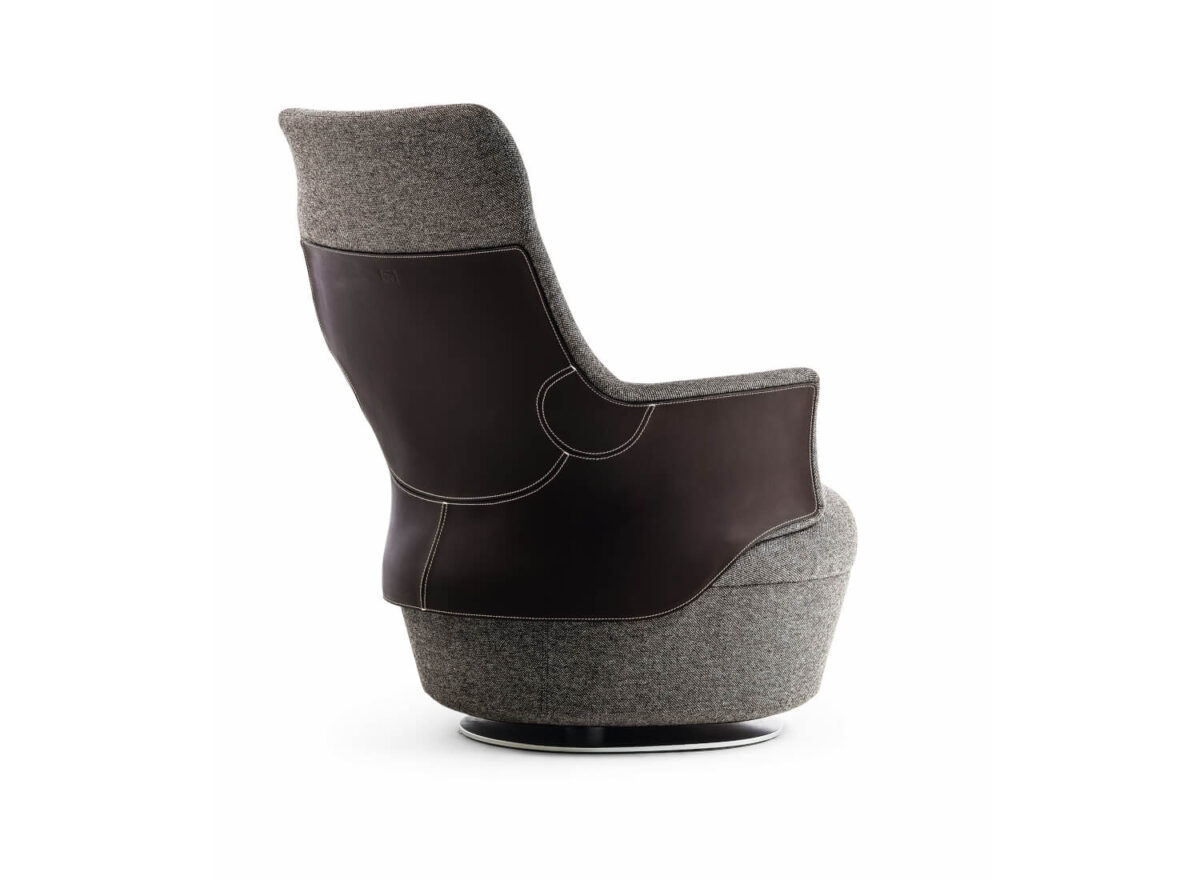 Poltrona Frau Assaya Armchair STILL LIFE 003