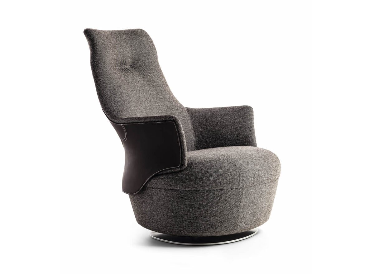 Poltrona Frau Assaya Armchair STILL LIFE 004