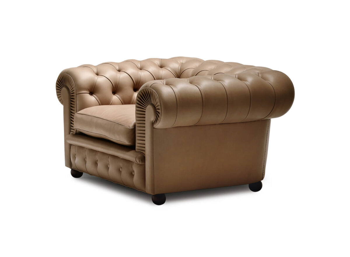 Poltrona Frau Chester One Armchair STILL LIFE 001