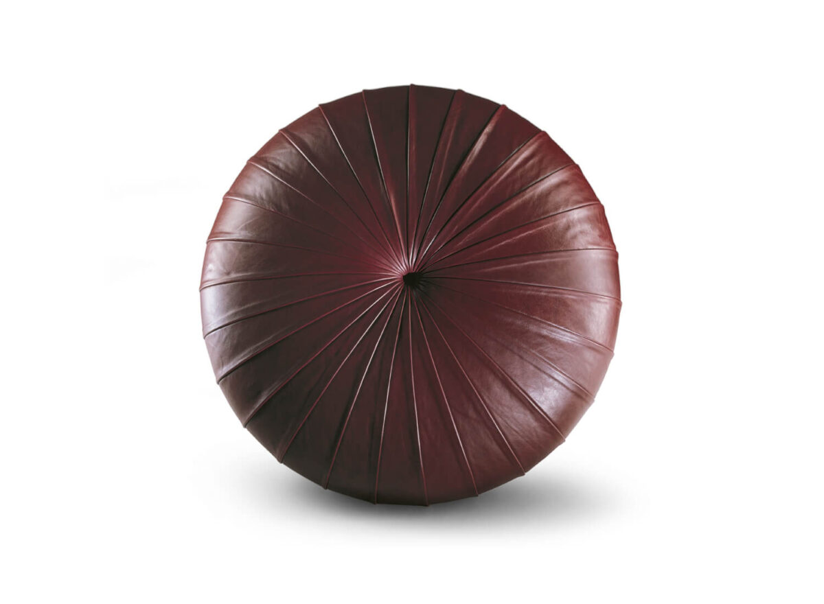 Poltrona Frau Esedra Ottoman STILL LIFE 002