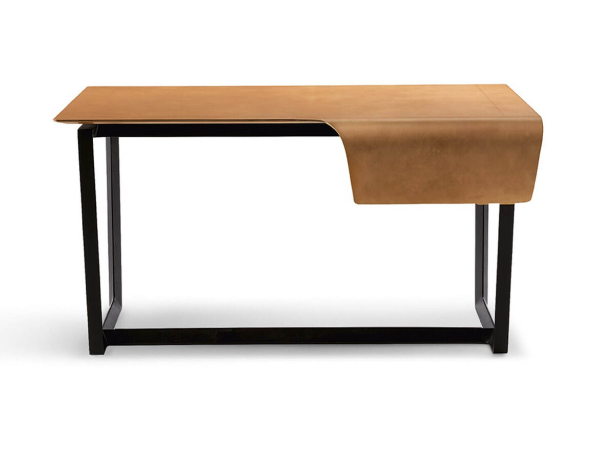 Poltrona Frau Fred Desk STILL LIFE 001