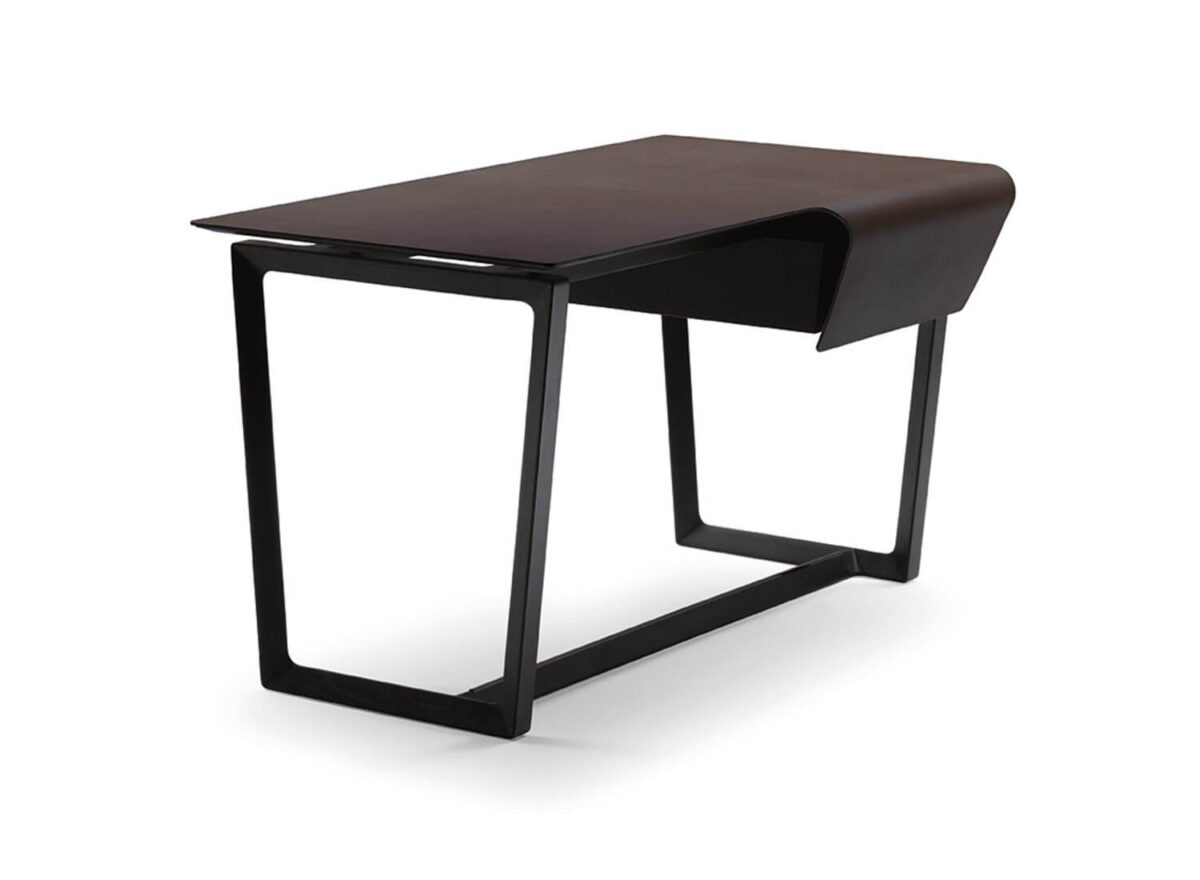 Poltrona Frau Fred Desk STILL LIFE 003
