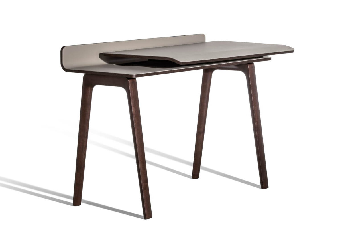 Poltrona Frau Iren Desk STILL LIFE 002