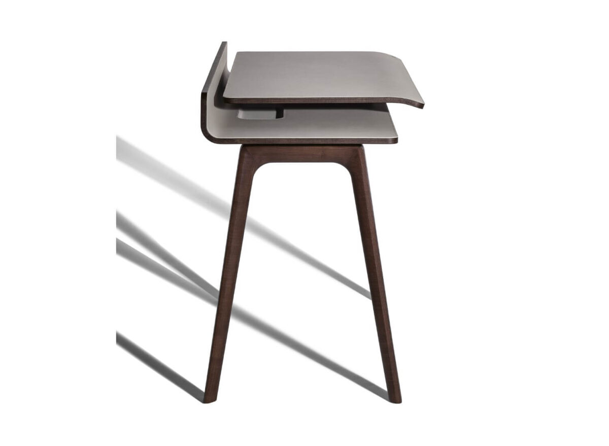 Poltrona Frau Iren Desk STILL LIFE 003