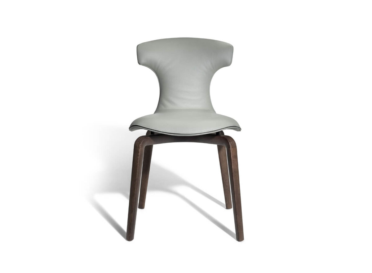 Poltrona Frau Montera Mas Dining Chair Wooden Leg STILL LIFE 004