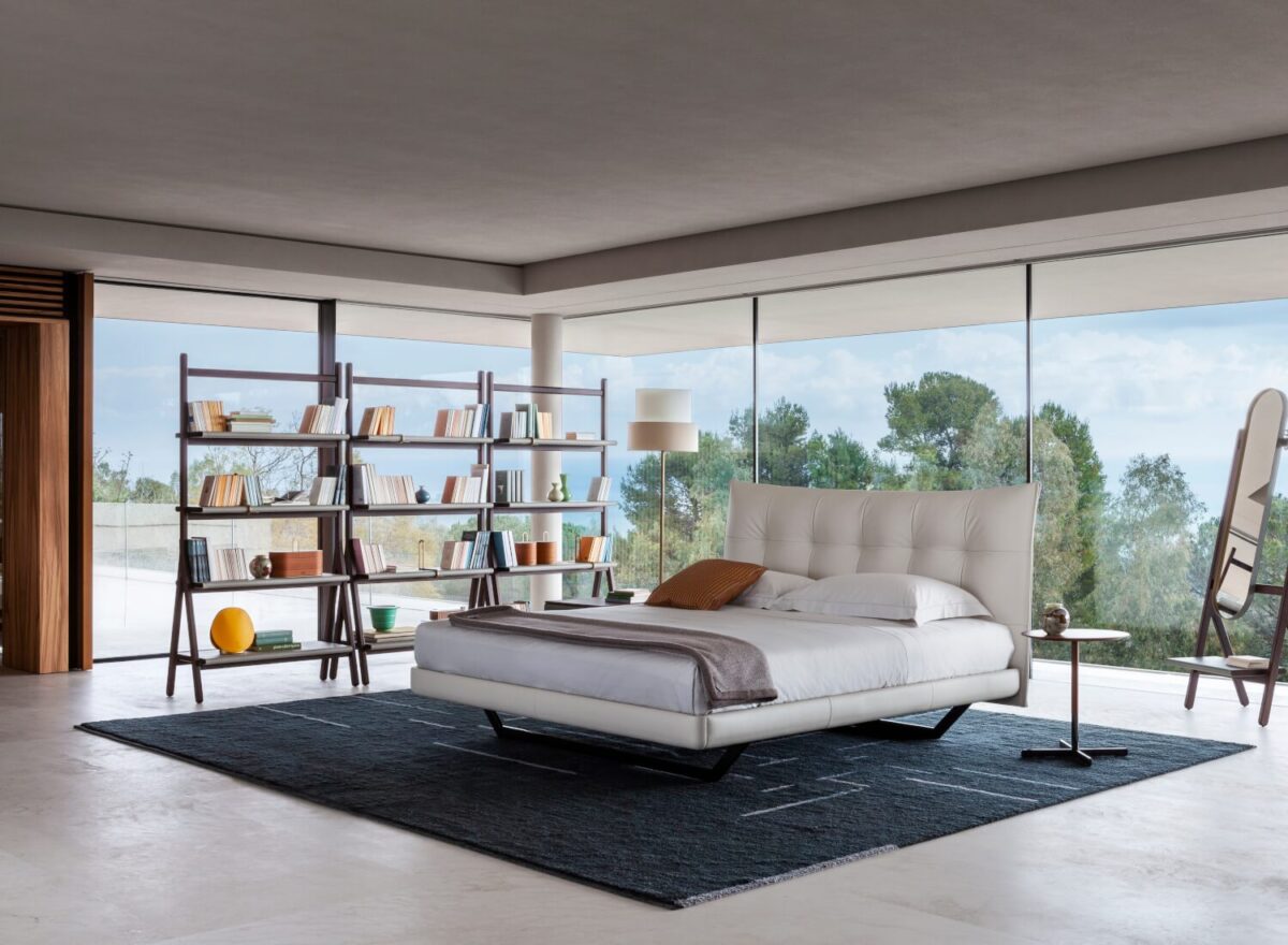 Poltrona Frau Ren Freestanding Bookcase LIFESTYLE 001