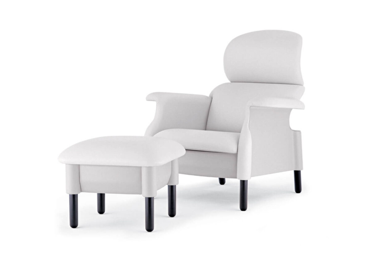 Poltrona Frau Sanluca Armchair STILL LIFE 003