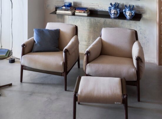 Poltrona Frau Times Lounge Armchair LIFESTYLE 001