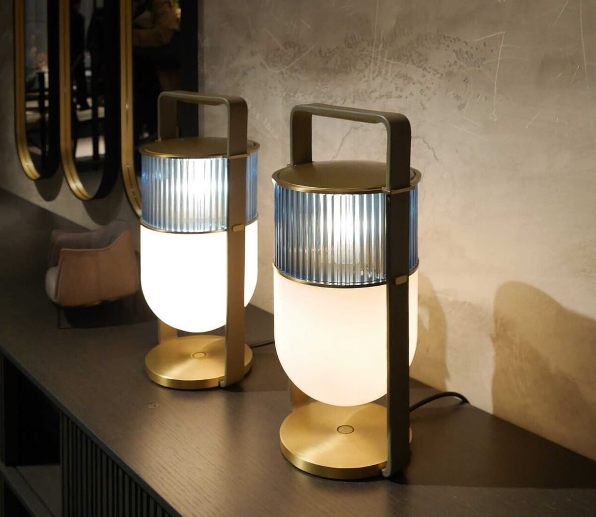Poltrona Frau Xi Table Lamp LIFESTYLE 002