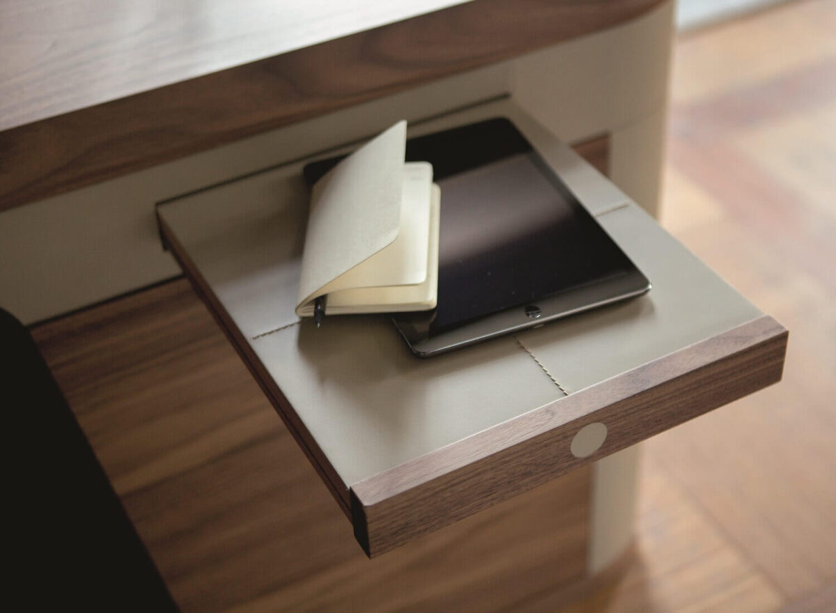 Porada Flavio Desk LIFESTYLE 04