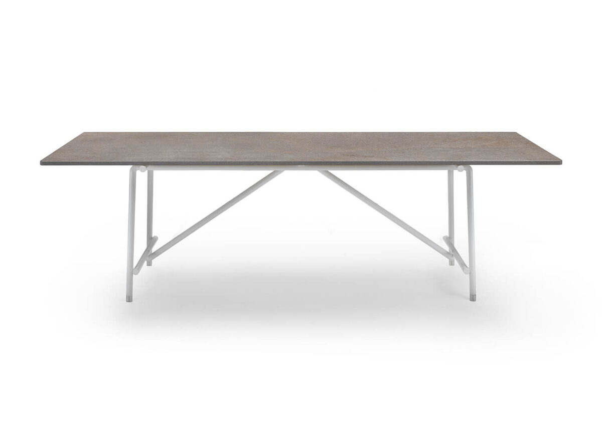 Flexform Any Day Rock Outdoor Dining Table STILL LIFE 01