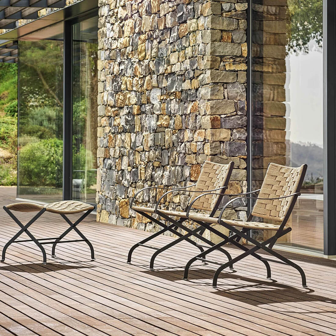 Flexform Carlotta Outdoor Armchair LIFESTYLE 02