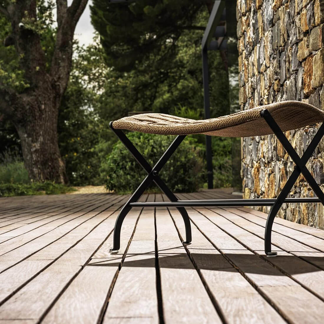 Flexform Carlotta Outdoor Armchair LIFESTYLE 03