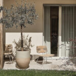 Flexform Echoes Outdoor Armchair LIFESTYLE 01