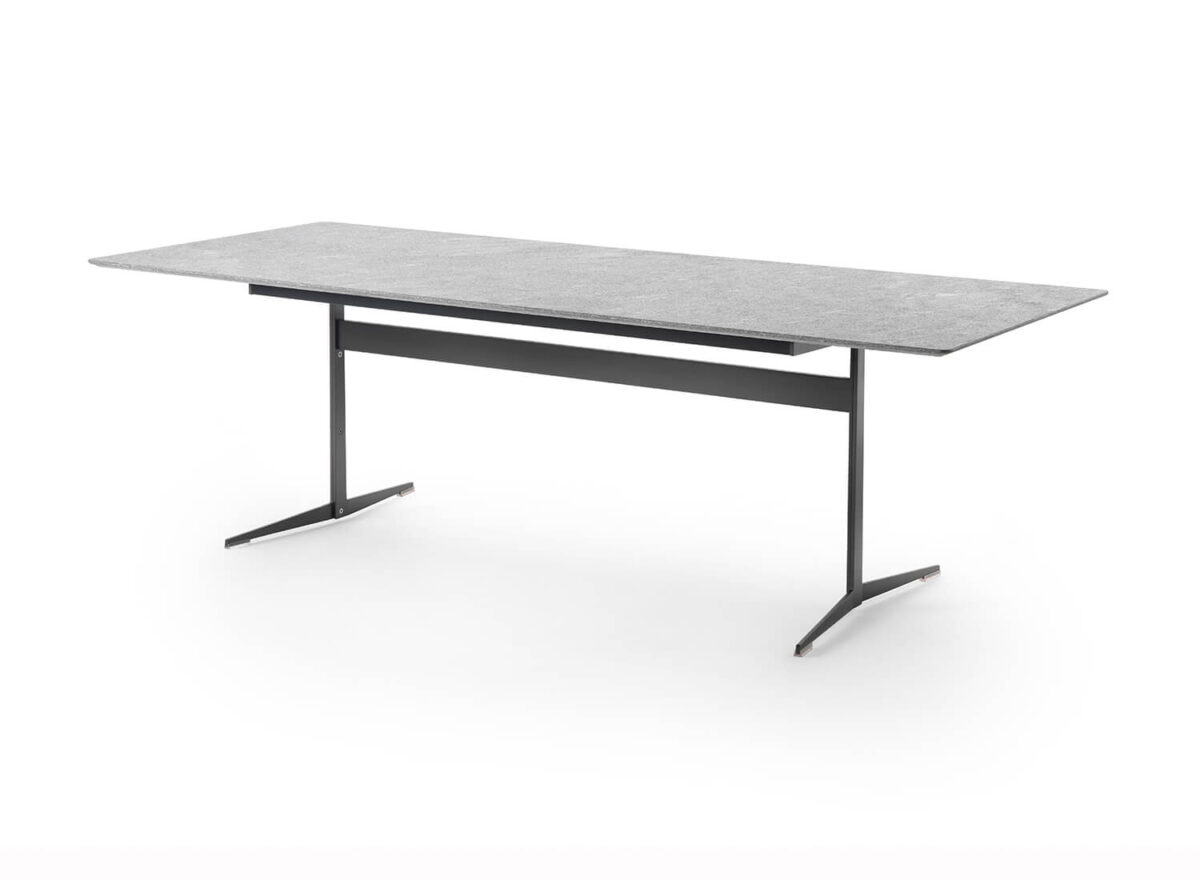 Flexform Fly Outdoor Dining Table STILL LIFE 02