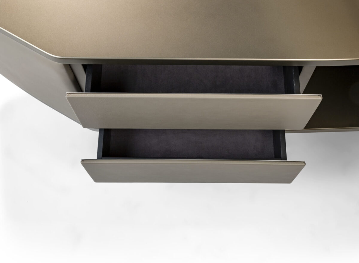 Reflex Angelo Vele Desk STILL LIFE 007