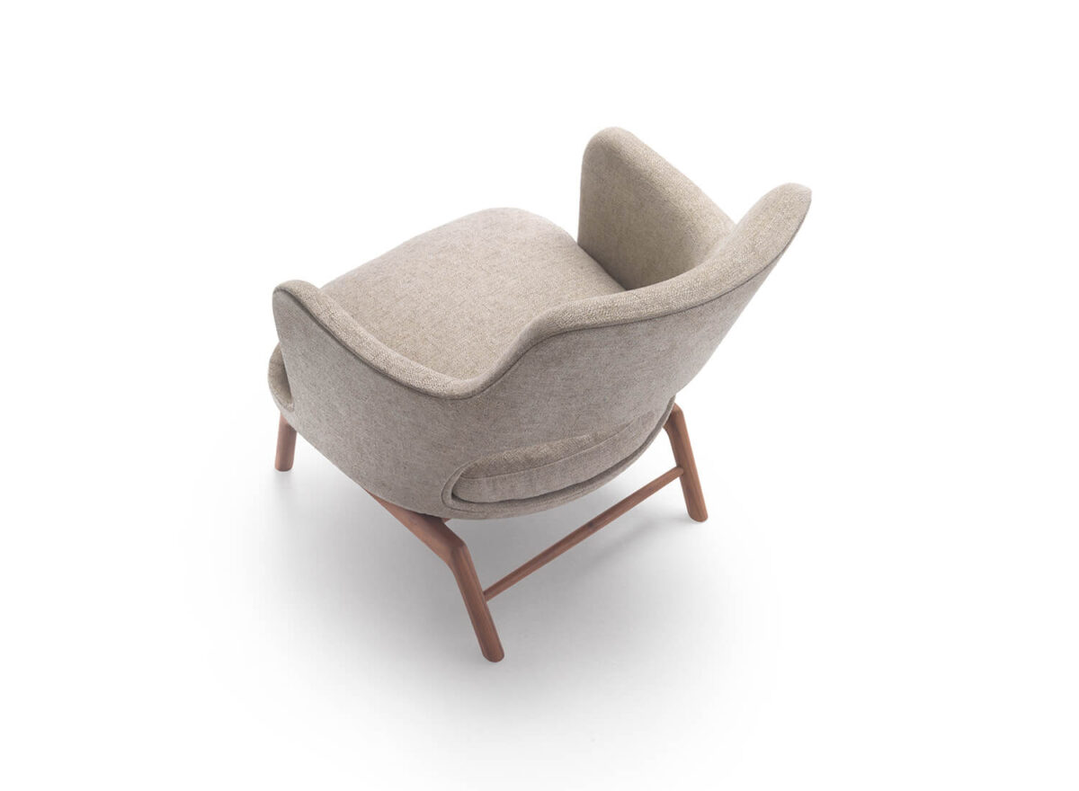Flexform Eliseo Wood Base Armchair STILL LIFE 06