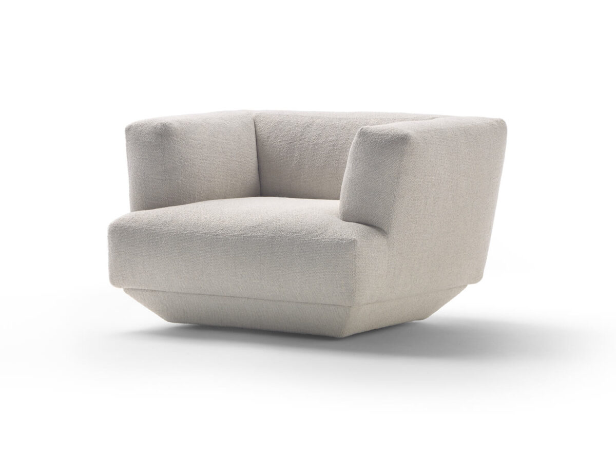 Flexform Loungescape Swivel Armchair STILL LIFE 01