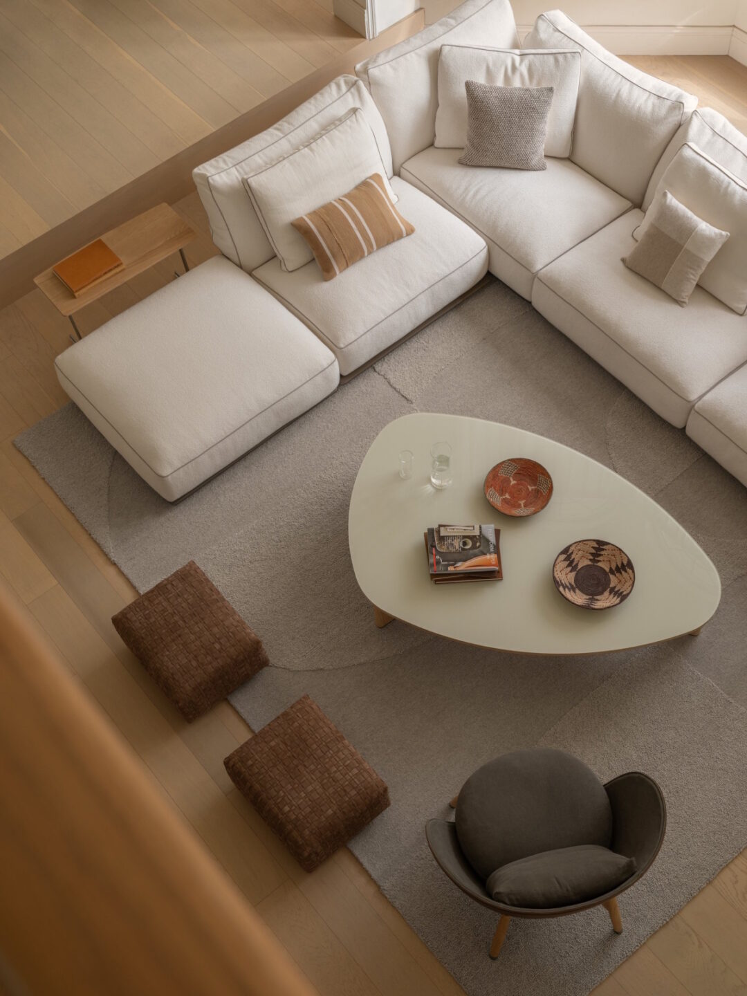 Flexform-Furniture-Shanghai-Grey-House-In-Situ-Journal-006