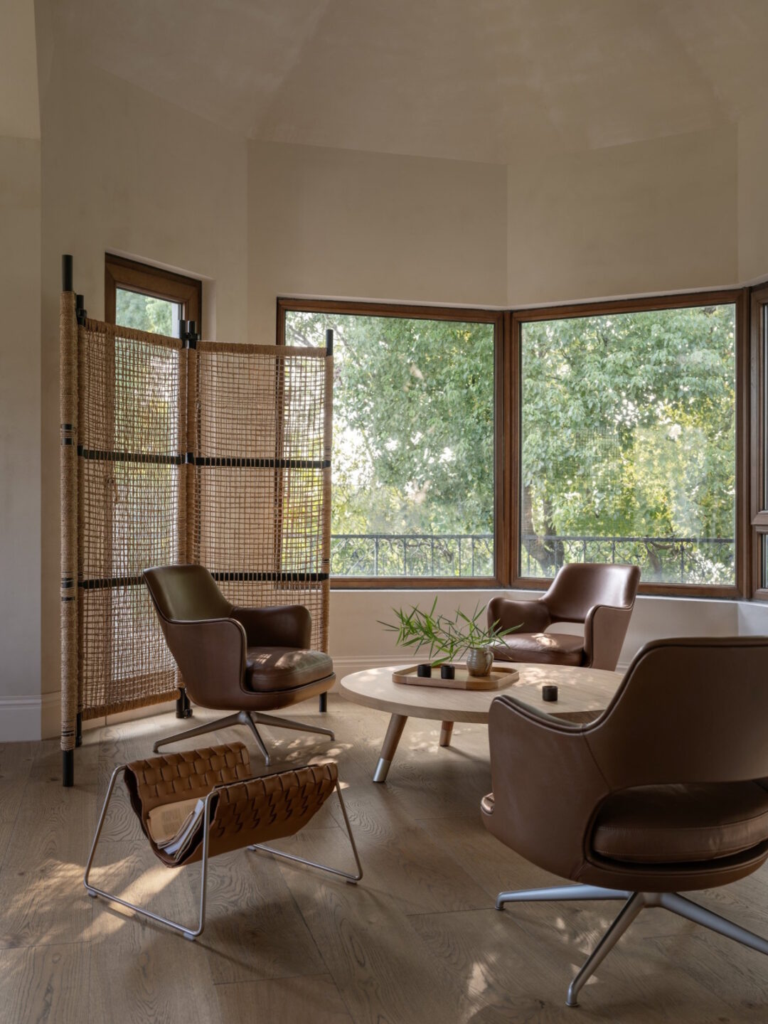 Flexform-Furniture-Shanghai-Grey-House-In-Situ-Journal-008