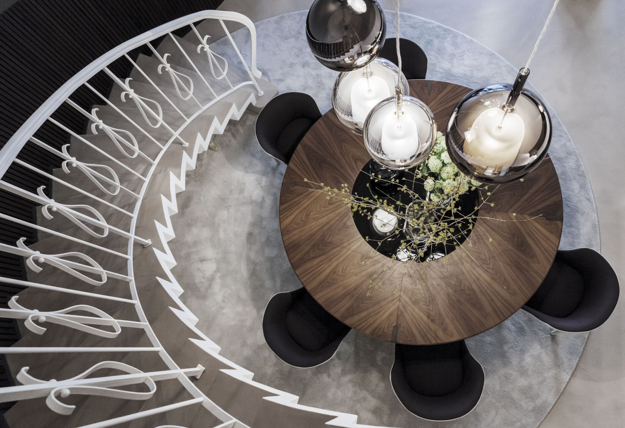 Giorgetti-Fang-Dining-Table