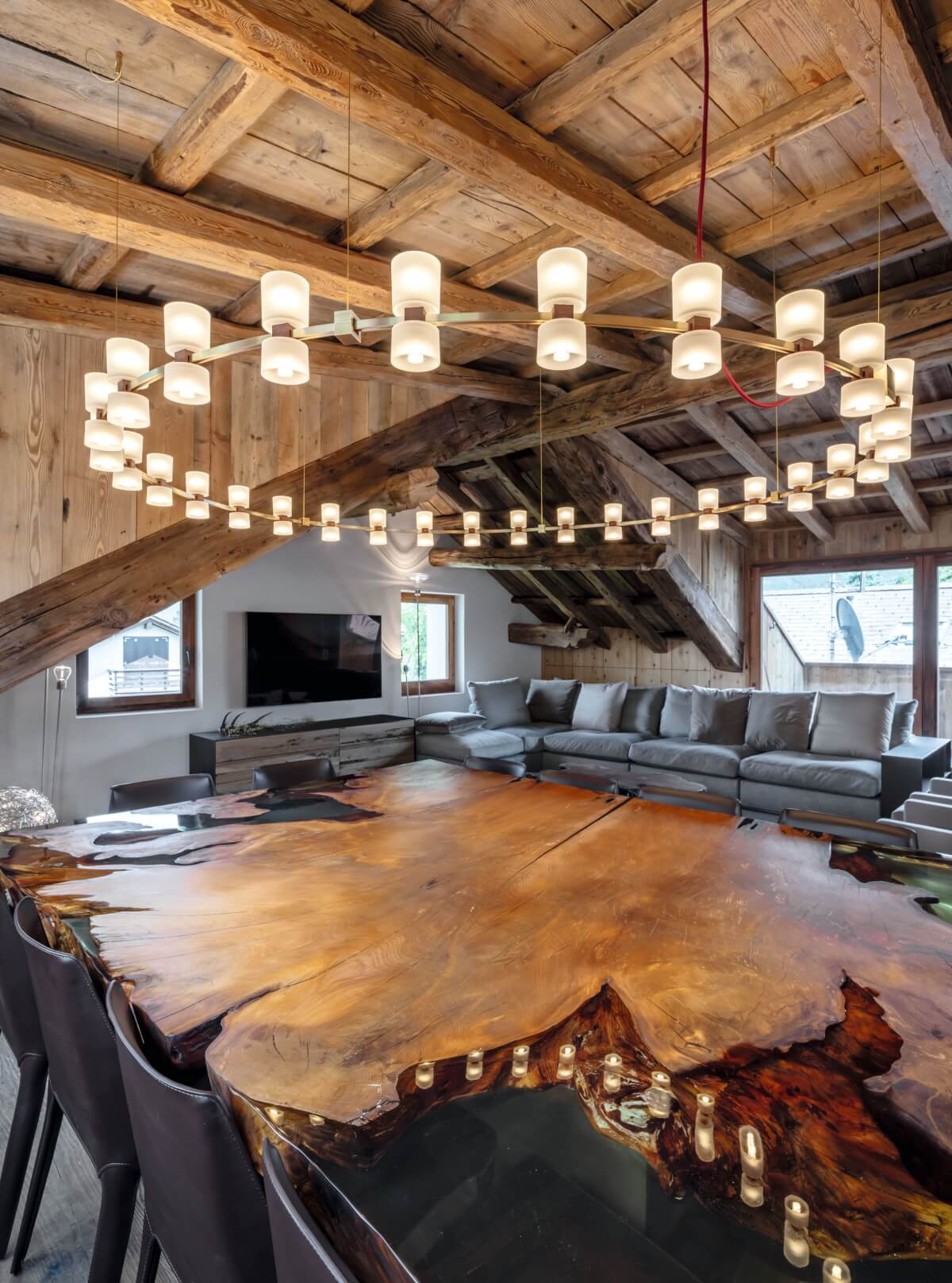 Kauri-Resin-Dining-Tables-Focus-On-Journal-004