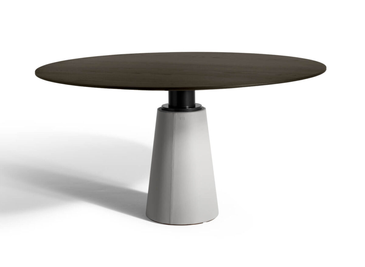 Poltrona Frau Mesa Due Round Wood Dining Table STILL LIFE 001