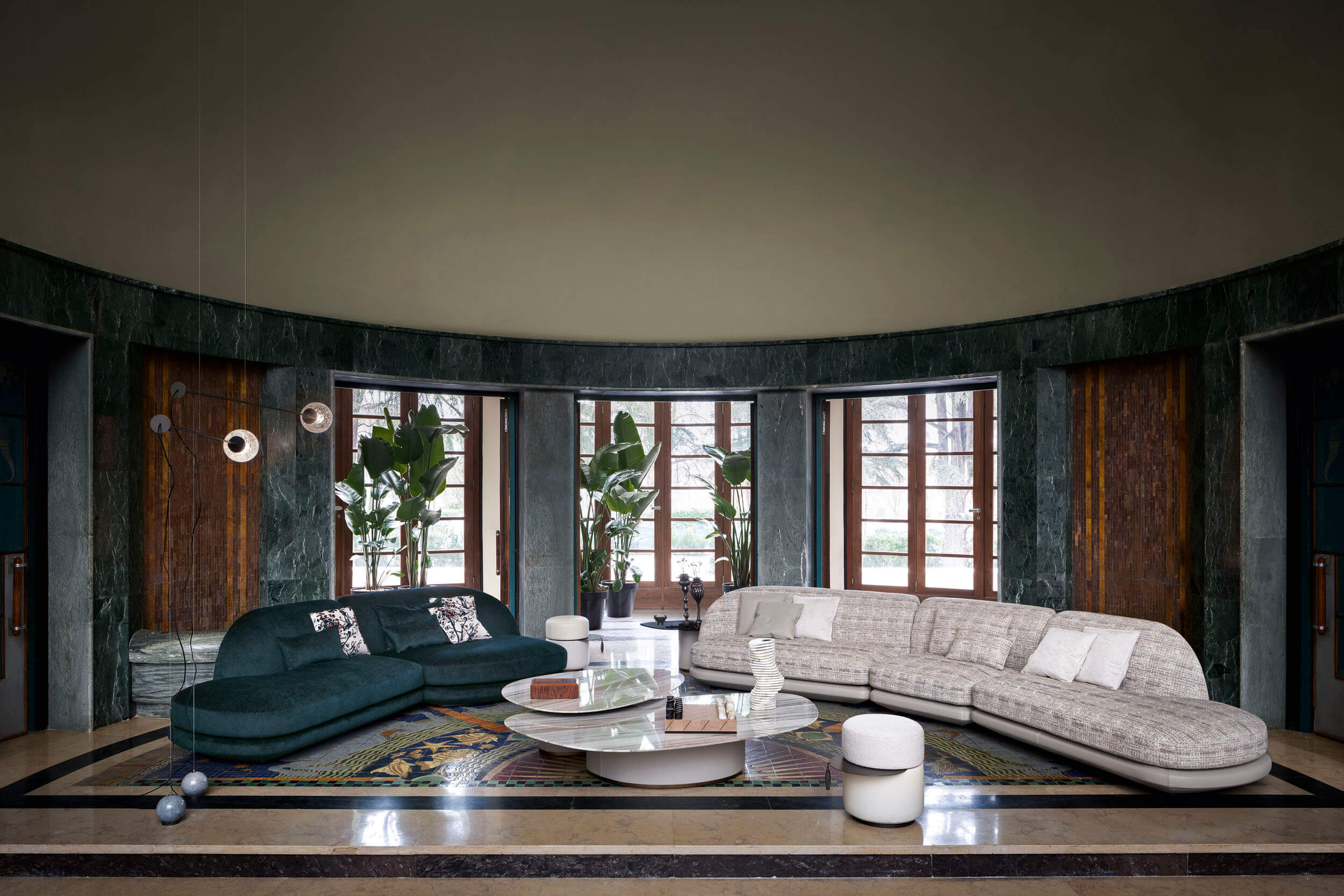 5-Italian-Leather-Sofas-That-Redefine-Modern-Living-JOURNAL-04