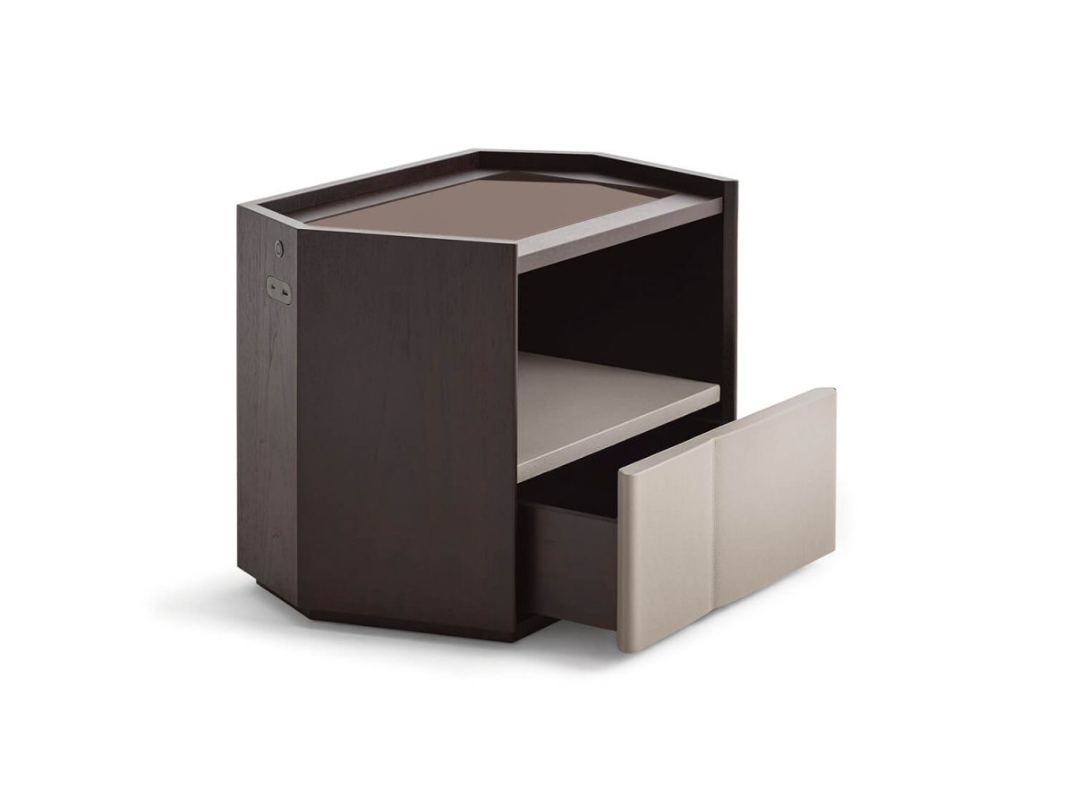Giorgetti Delphi Bedside Table STILL LIFE 03