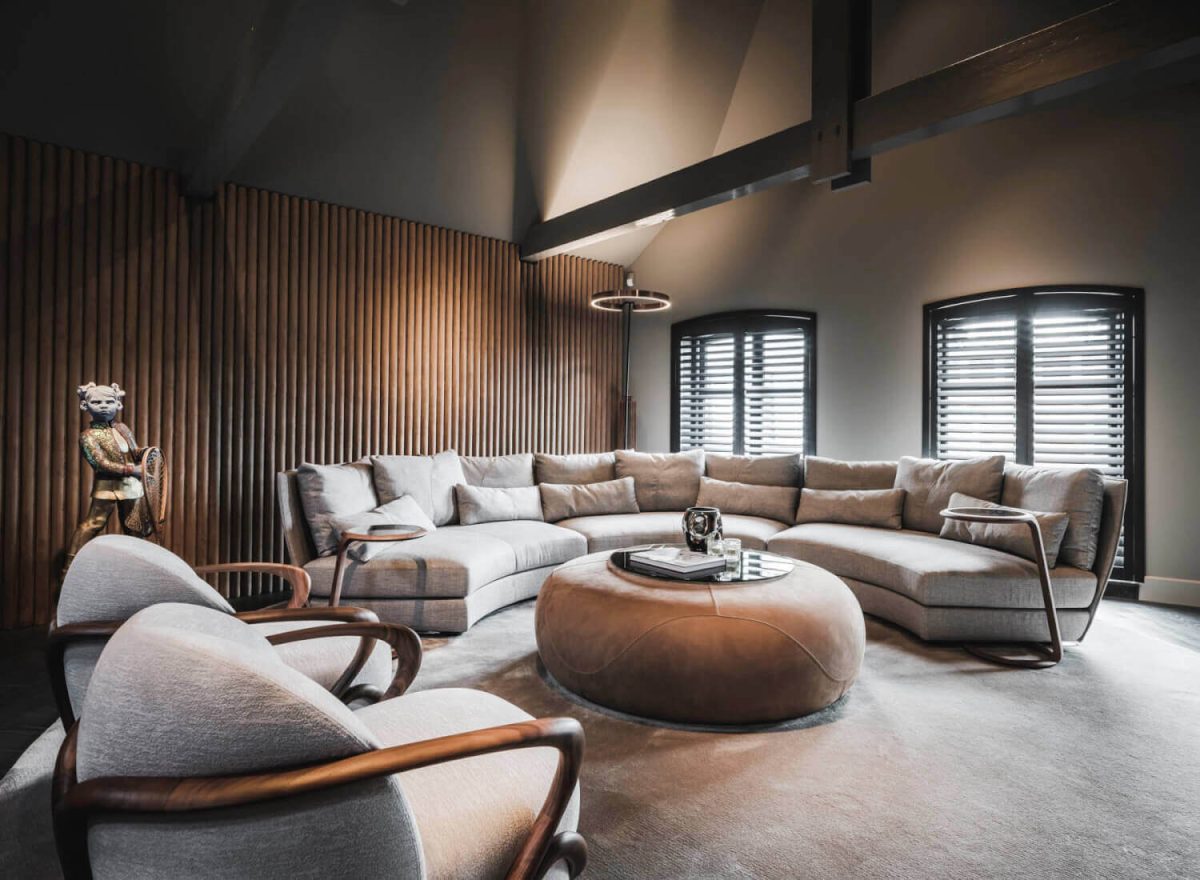 Giorgetti Hug Chair LIFESTYLE 003