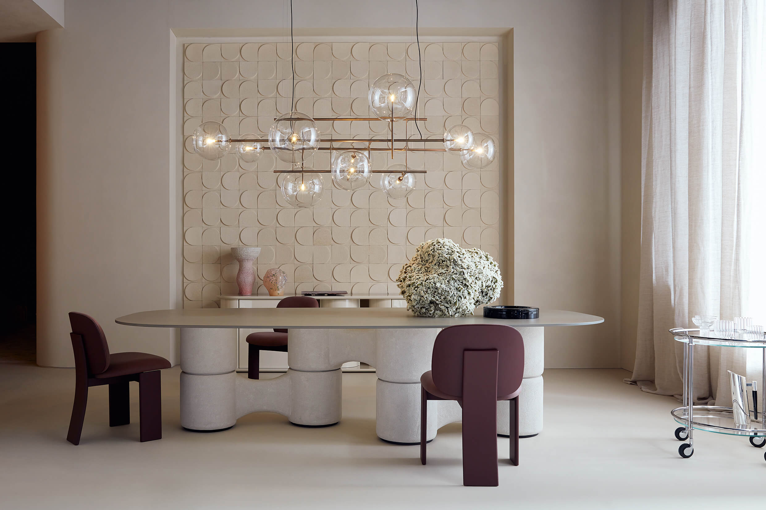 Hand-Forged-Metal-and-Crystal-in-Luxury-Lighting-BODY-08-1