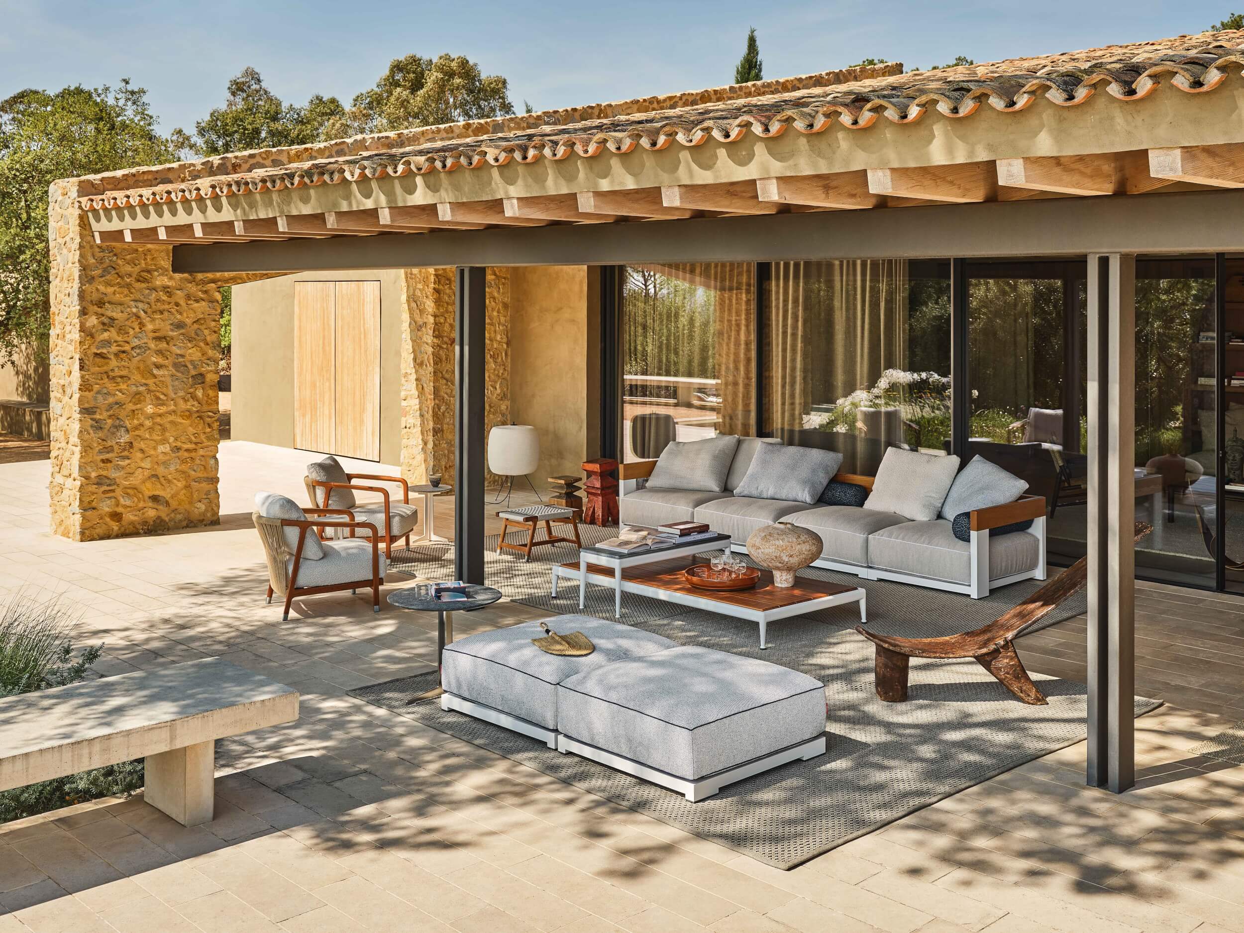 Outdoor-Furniture-Refined-Living-BODY-09