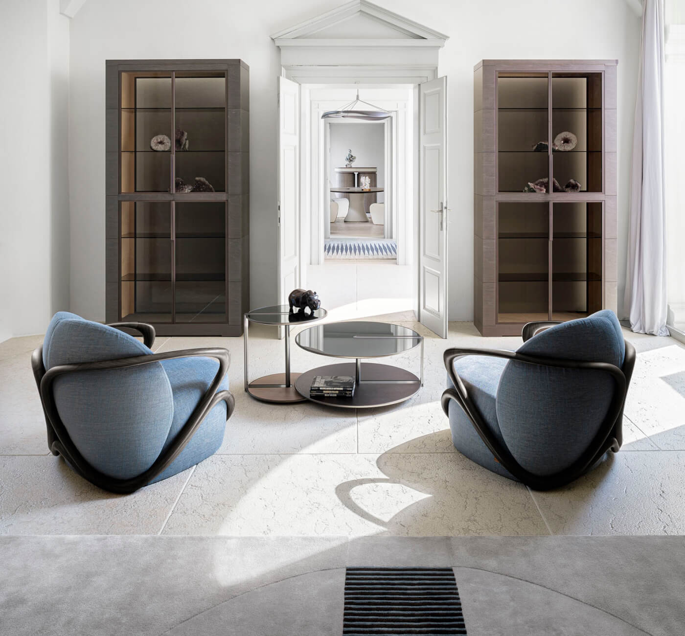 Why-Craftsmanship-Matters-JOURNAL-015-Hug-Armchair-03-Mantova