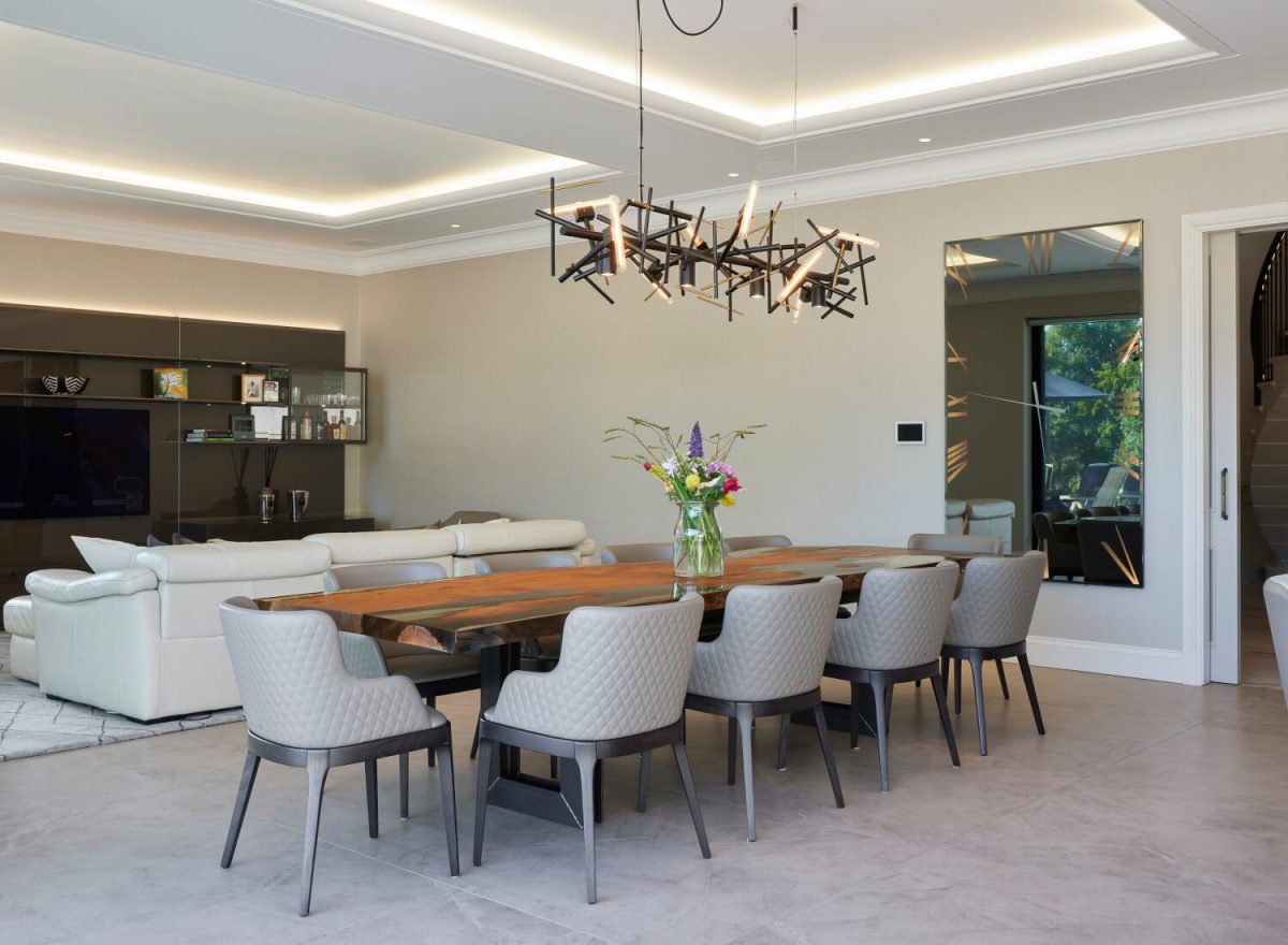 Brand Van Egmond Linea Horizontal Chandelier LIFESTYLE 001