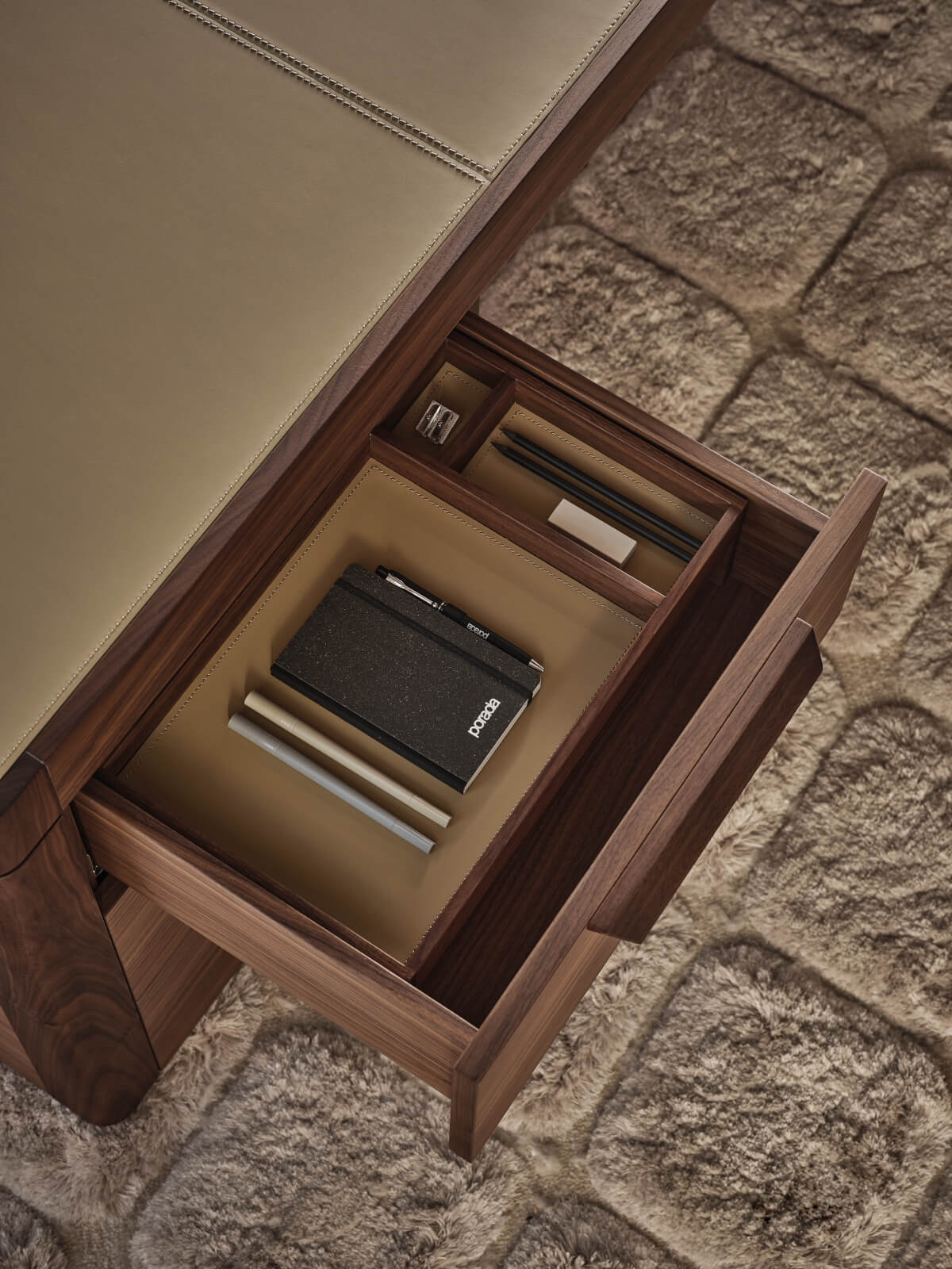 Desks-in-dialogue-journal-curated-guide-BODY-05