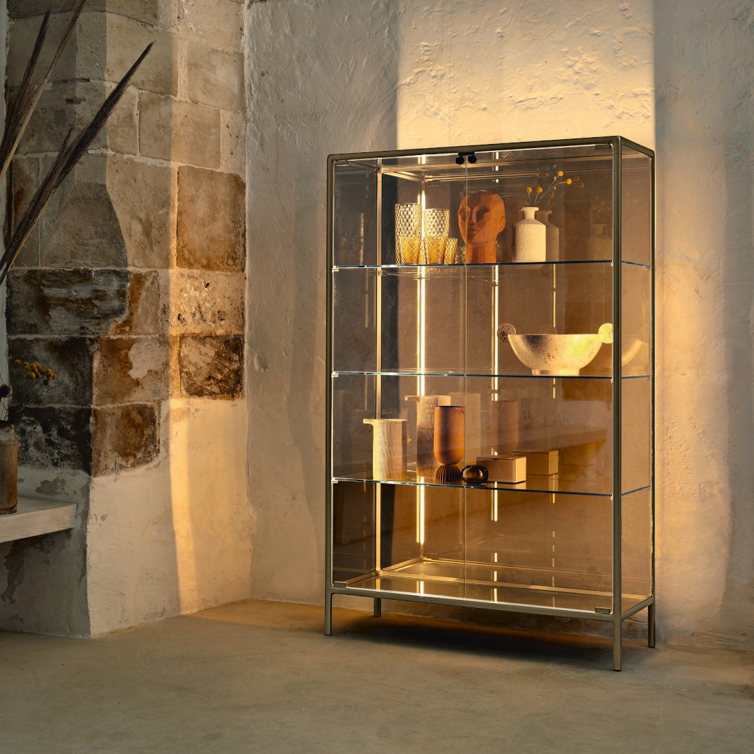 Fiam Italia Echo 101 Glass Display LIFESTYLE S 02