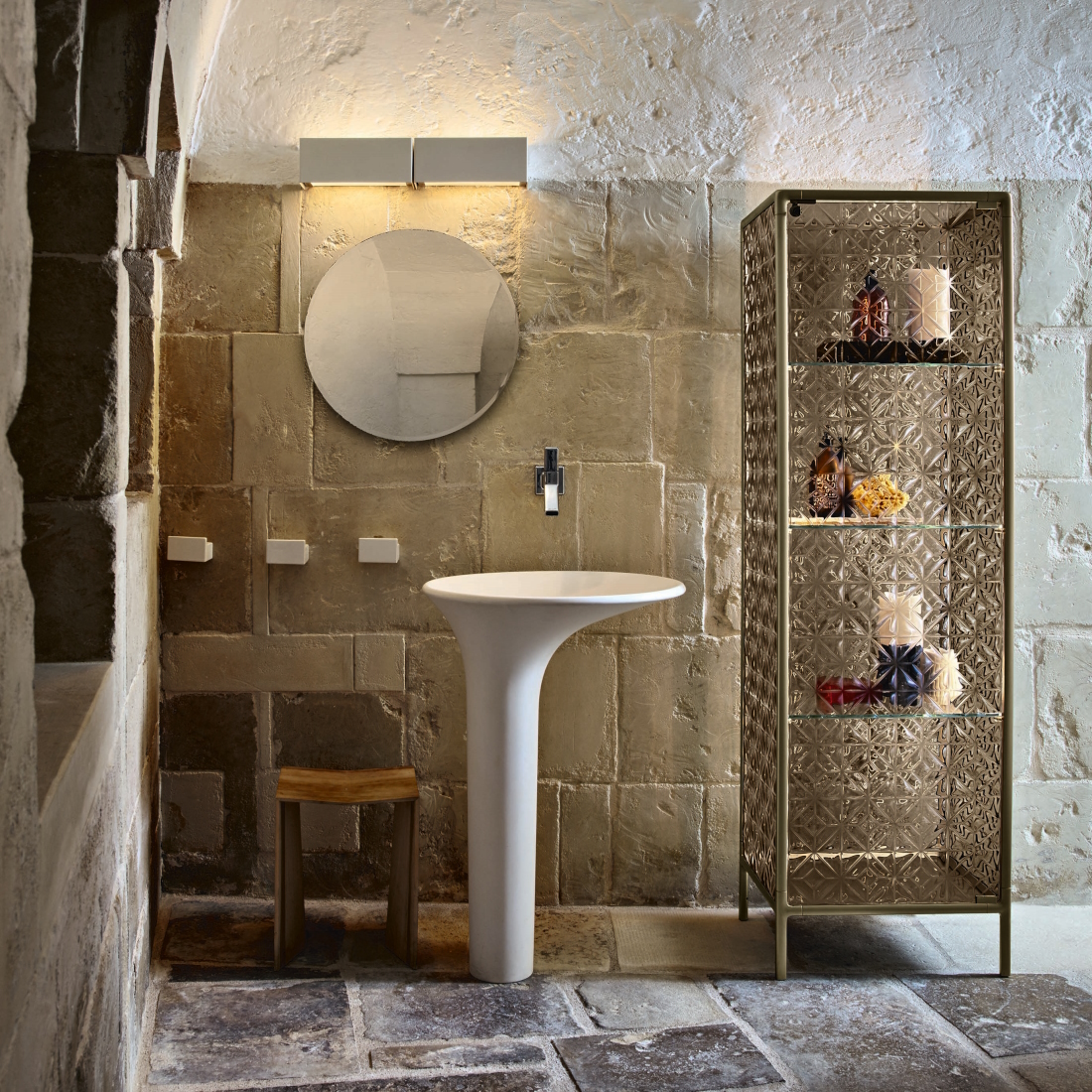 Fiam Italia Echo 53 Cabinet LIFESTYLE S 01