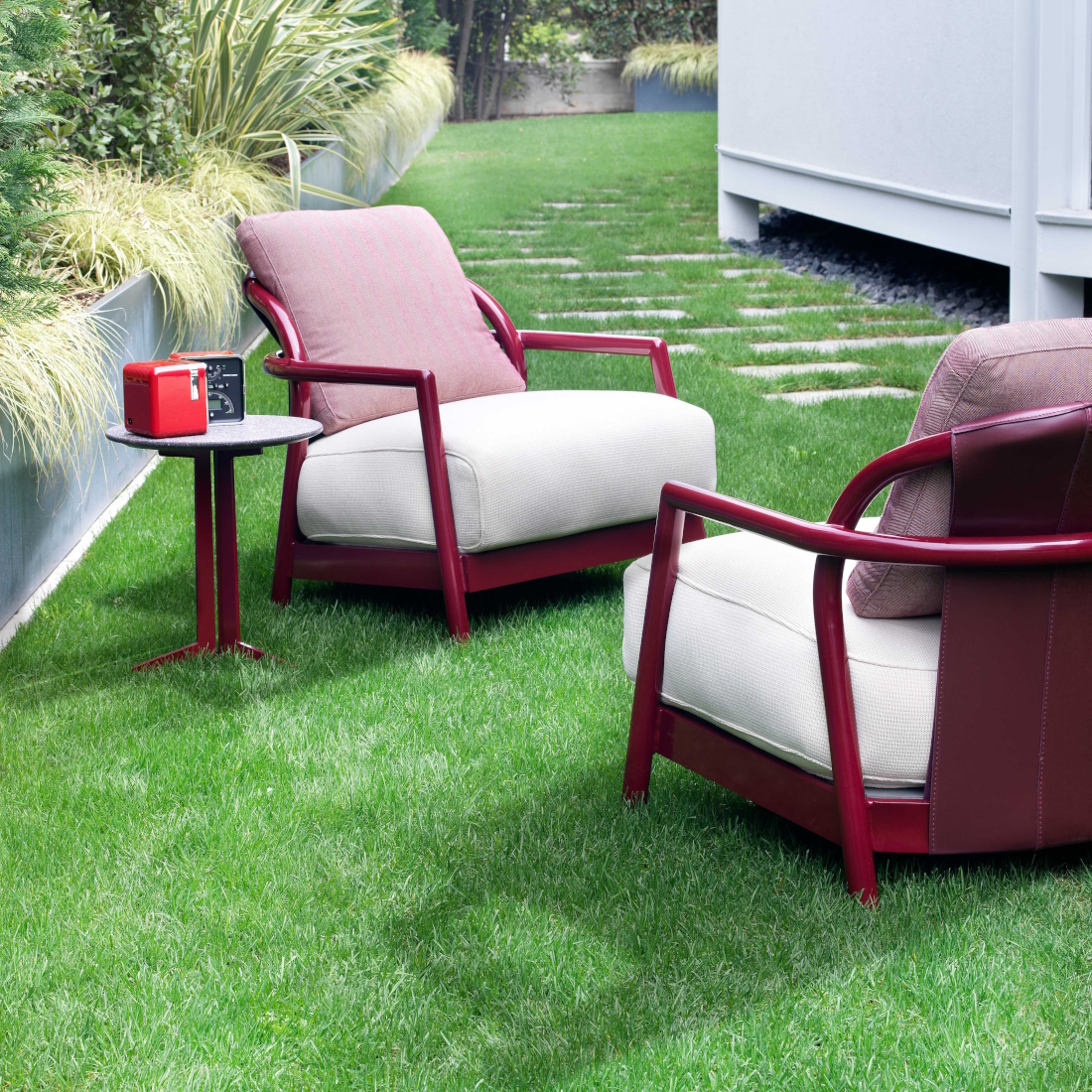 Flexform Alison Outdoor Armchair LIFESTYLE 01