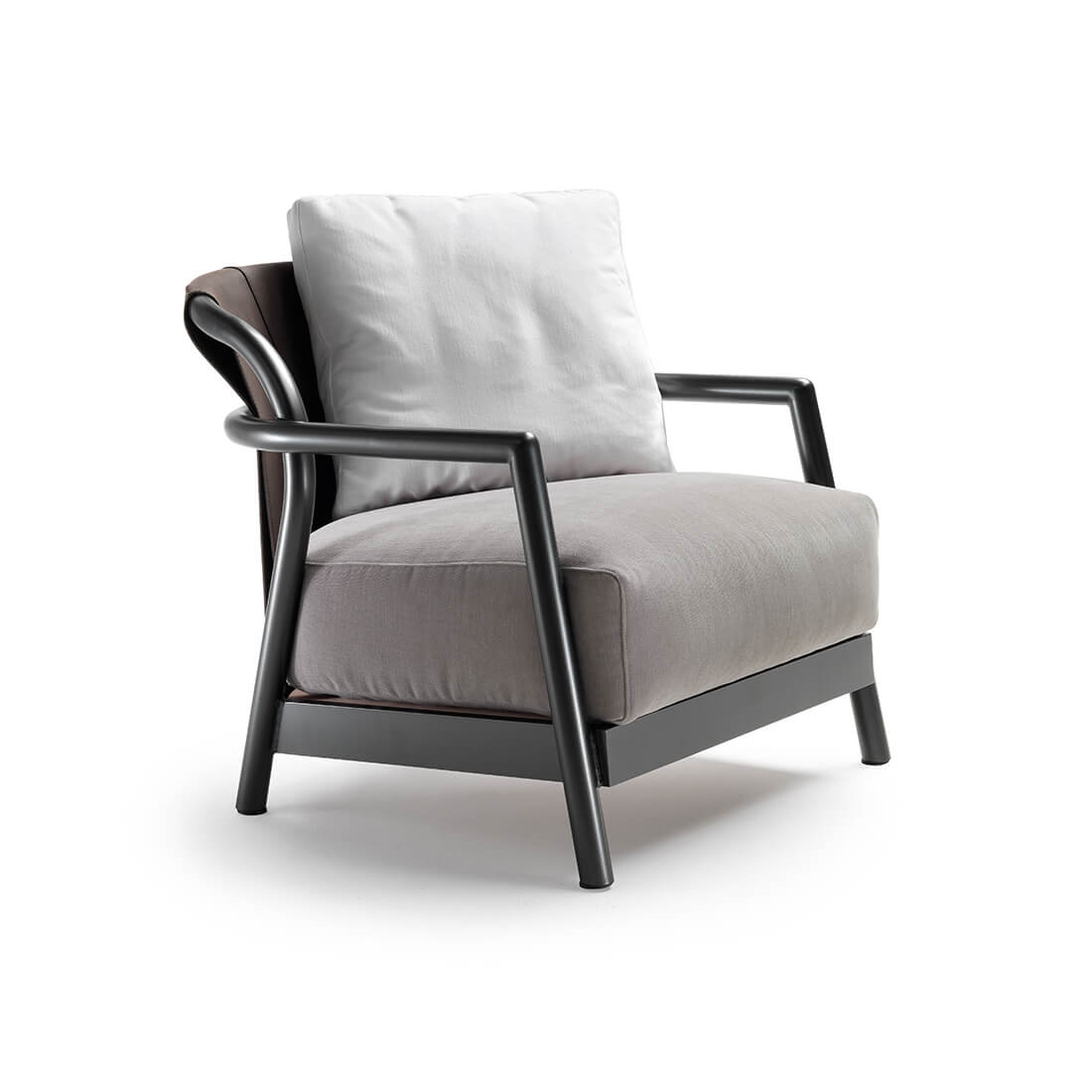 Flexform Alison Outdoor Armchair STILL LIFE S 01