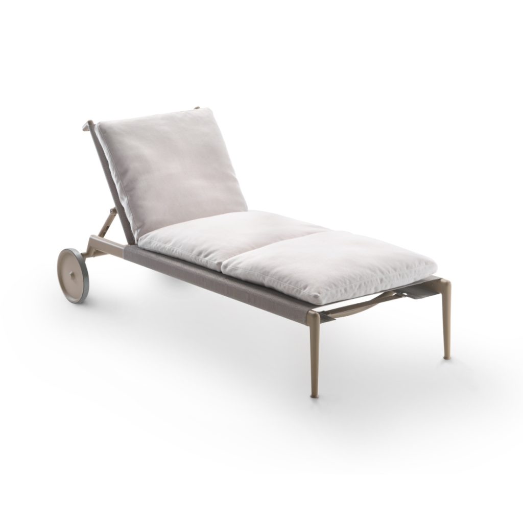 Flexform Atlante Light Outdoor Daybed with cushion STILL LIFE S 01