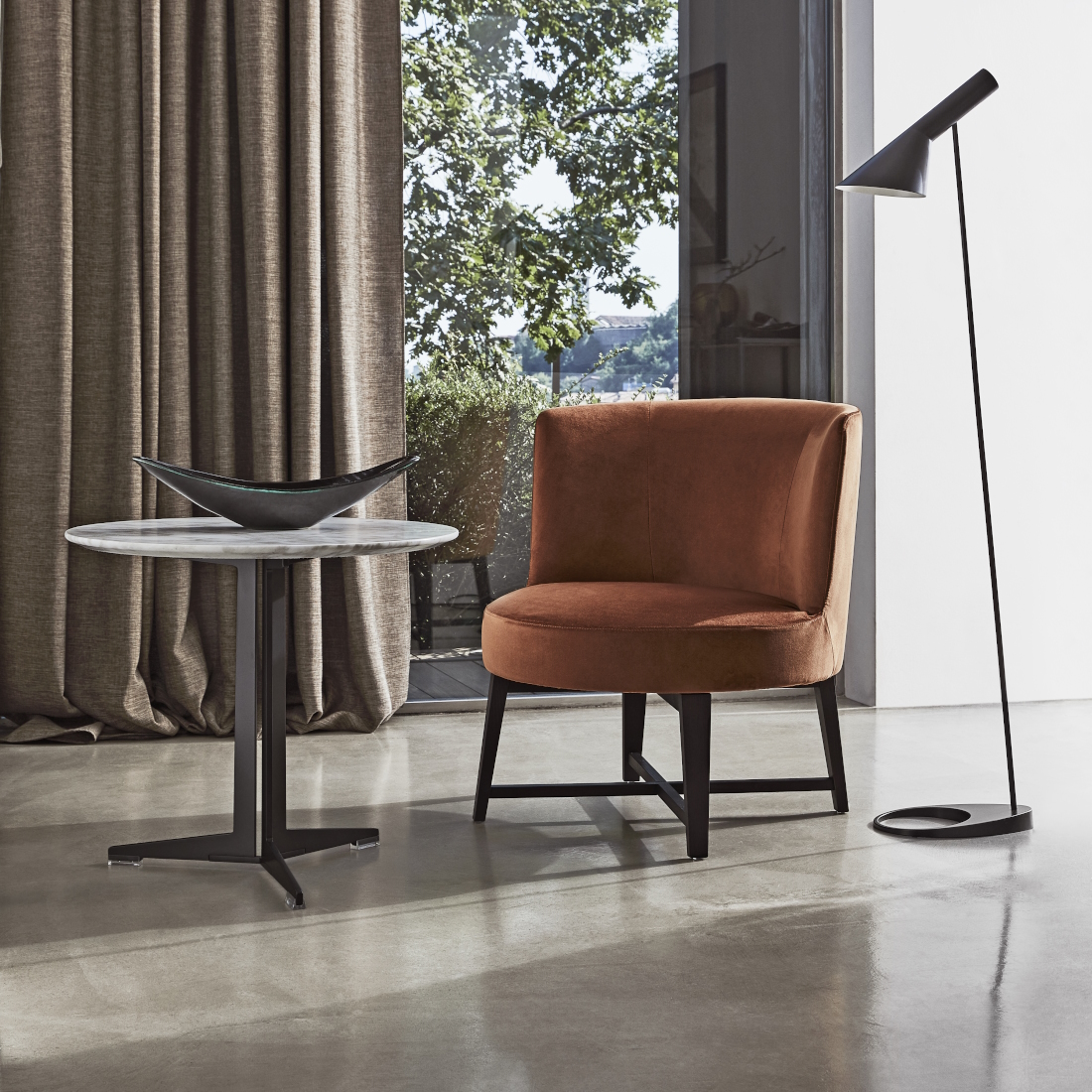 Flexform Hera Small Wood Leg Indoor Armchair LIFESTYLE S 01