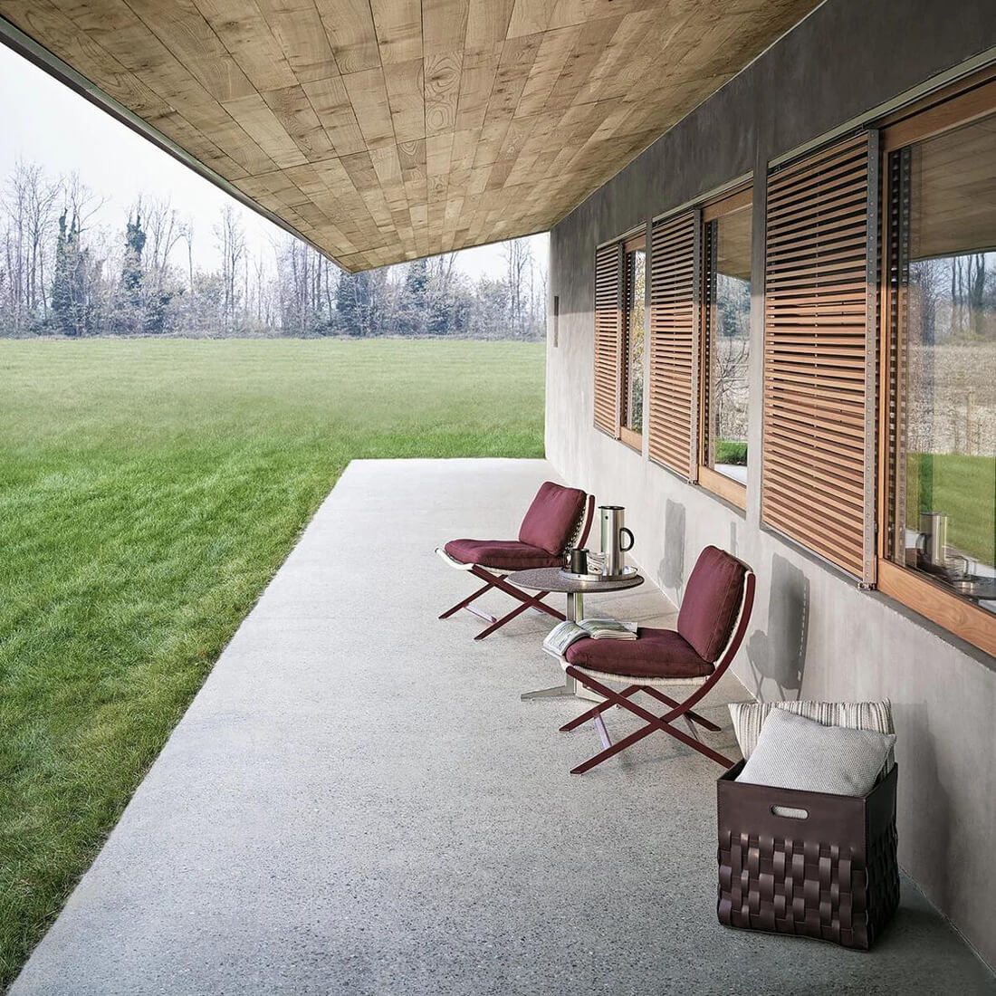 Flexform Peter Outdoor Armchair LIFESTYLE A 01